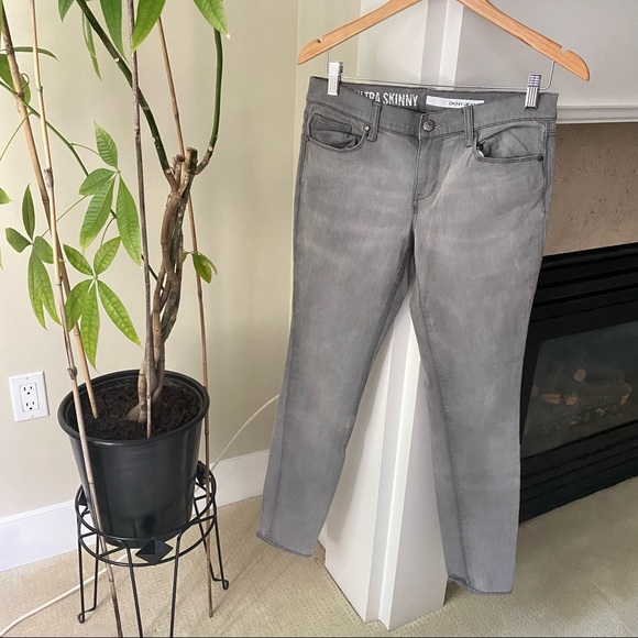 DKNY Gray 5 Ave Ultra Skinny Denim Jeans - Picture 3 of 9